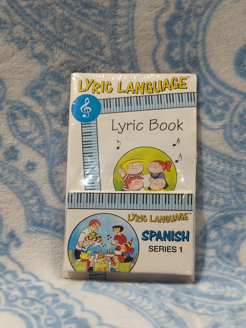 Lyric Learning Language Spanish Series 1 Lyric Book - With Cassette Tape